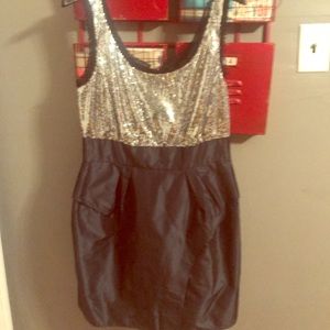 Chic cocktail dress 🍸